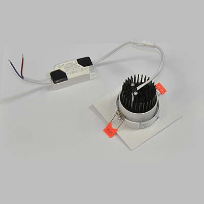 SPOT LED CARRE ENCASTRE  3W 4500 K  AC 85-265V CE 230ML 1050203317
