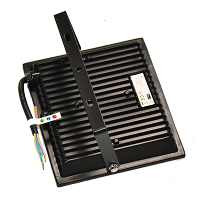  PROJECTEUR LED IP65 30 W
AC 110-260 V, 30 W, 2400 lm, 4200 K
1 pc/box, 24 pcs/ctn 1050203639