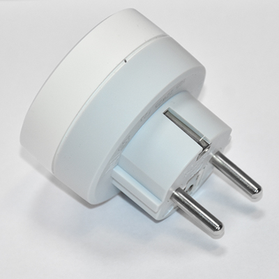 ADAPTEUR STD 2P+T SORTIE 16A ENTREE 13A 3000W 230 V 050383