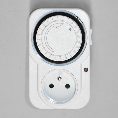 PRISE PROGRAMMABLE MECANIQUE  3500W 2P+T .16A 24h 48 PROGRAMMES    2100909002