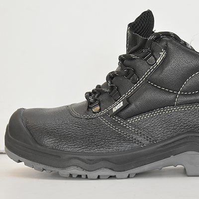 CHAUSSURE DE SECURITE S3  P 42 (NGL)