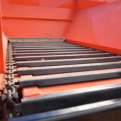 ÉPANDEUR D'ENGRAIS BIO REMORQUÉ 2FGB-2 POUR TRACTEUR 50-80 CV LARGEUR D'ÉPANDAGE : 8-15 M 3050101286