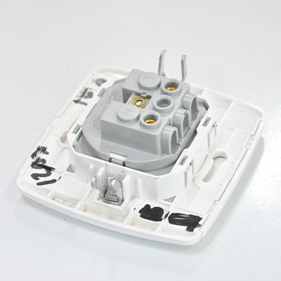 PRISE 2P 16A 250V REF:921207 EKO