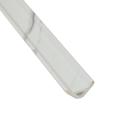 PLINTHE EN L 25x25x2900 SM601 Line B