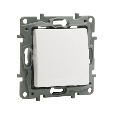 NILOE POUSSOIR IP44 6A ETANCHE A L AIR 10AX 250V PUR 664725