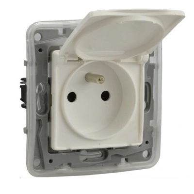 NILOE PRISE 2P+T FB BA IP44 BLANC 664748
