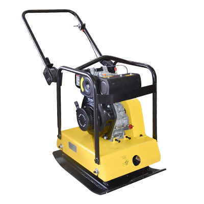 PLAQUE VIBRANTE HP-C120D 4CV 4temps 170F 2.95KW 3.754HP  3600RPM  18KN 0-24M/MIN 660X400X8MM  DIESEL 117KG 2010709004