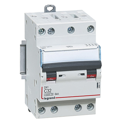 DISJONCTEUR MODULAIRE DX3 4P C32A 4500A/6KA VIS -VIS 3M 406913