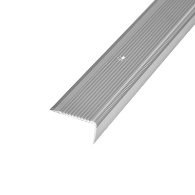 NEZ DE MARCHE ALU Ref. 217 (W)45x(H)20x(L)2500 mm U987129