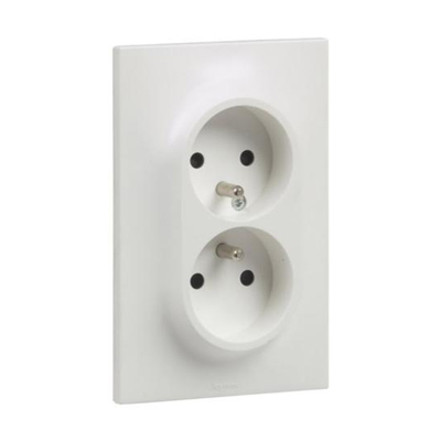 PRISE DE  DOUBLE AVEC ECLIPS COMPLET ENC 2P 4MOD 2X2P +T230V 16A BLC UB3121WH