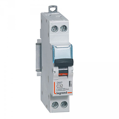 [EGUI047] DISJ MODULAIRE 1P+NG 32A COURBE C4500A 1M DNX3 (6022) 406777